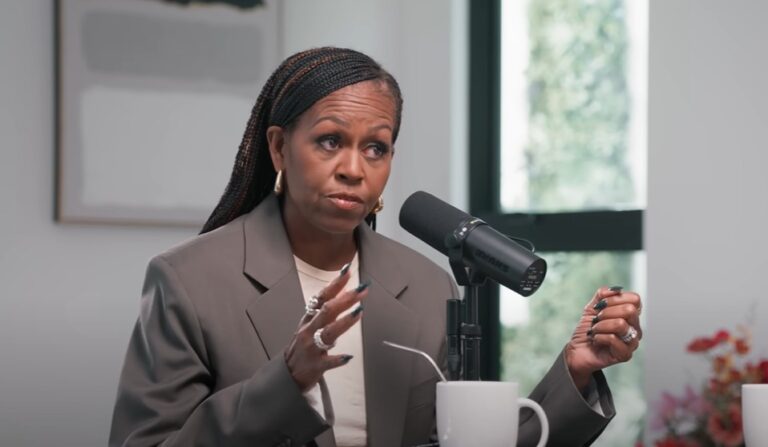 Michelle Obama lays out screen time rules